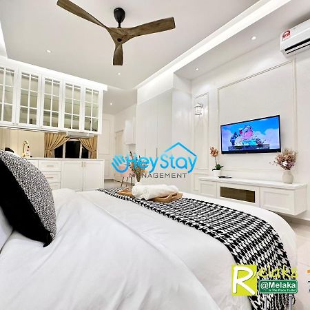 Novo 8 Residence Bachang By Heystay Management Kampong Tambak Eksteriør billede