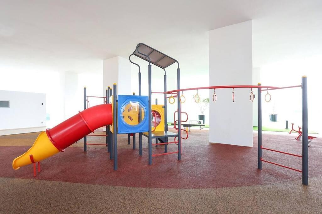 Novo 8 Residence Bachang By Heystay Management Kampong Tambak Eksteriør billede