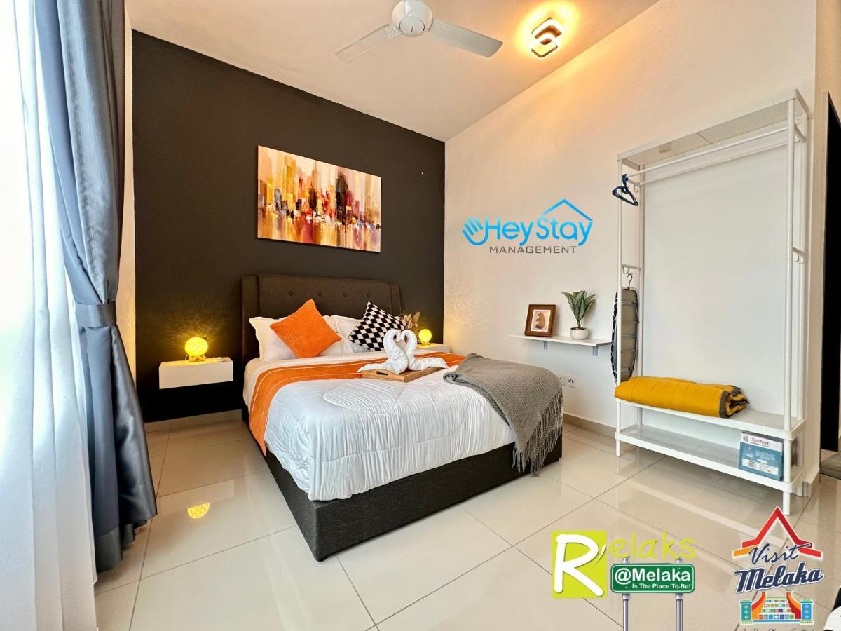 Novo 8 Residence Bachang By Heystay Management Kampong Tambak Eksteriør billede