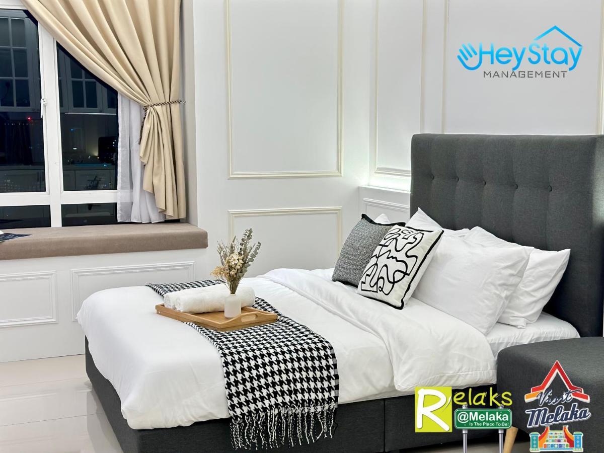 Novo 8 Residence Bachang By Heystay Management Kampong Tambak Eksteriør billede