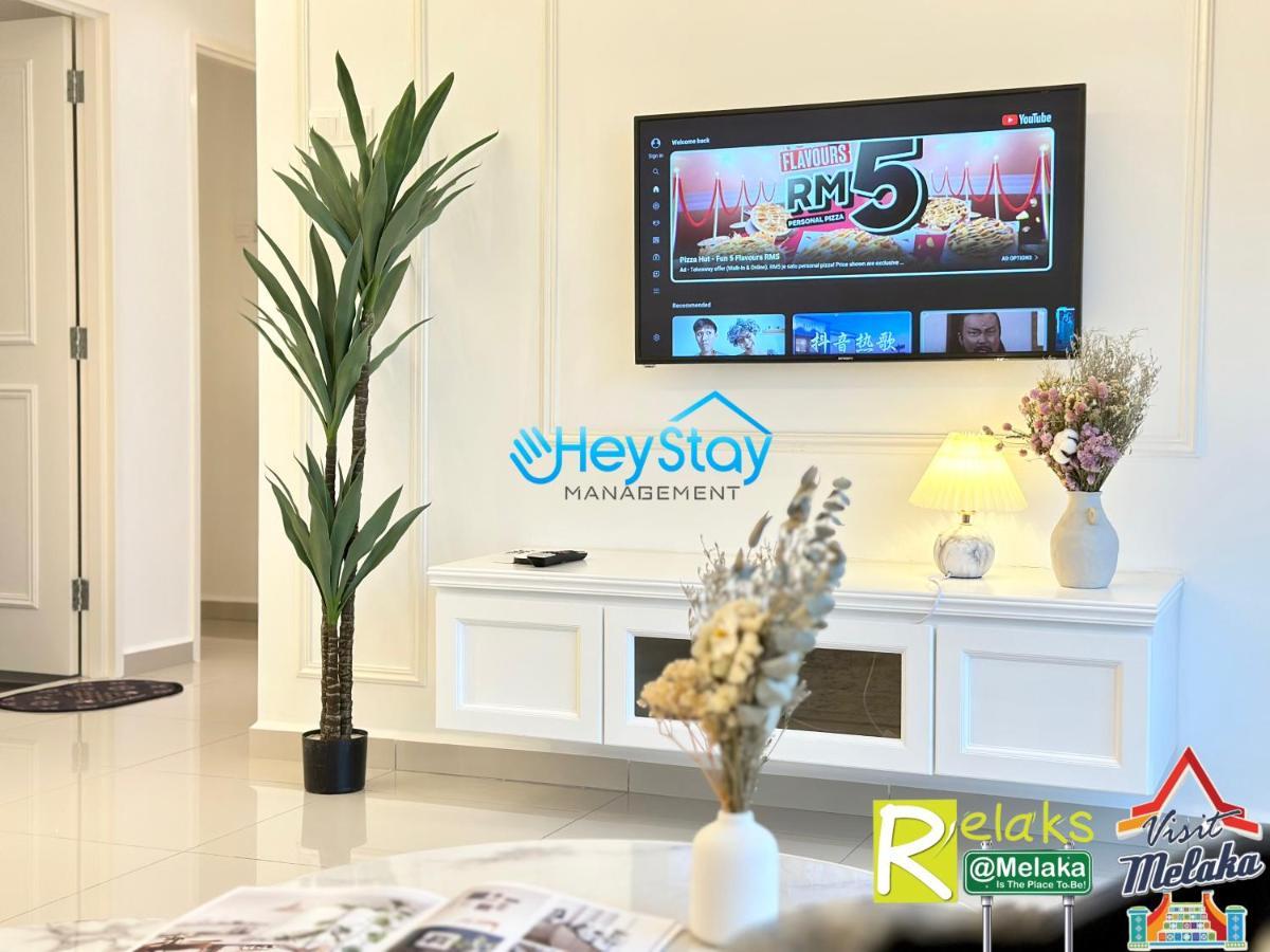 Novo 8 Residence Bachang By Heystay Management Kampong Tambak Eksteriør billede